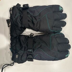 Gore tex Gloves and Mittens in size M
